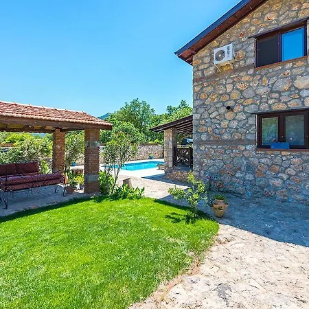 Villa Levissi Villas 1 *